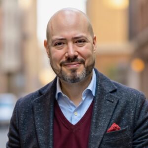 Picture of Hector Roldan